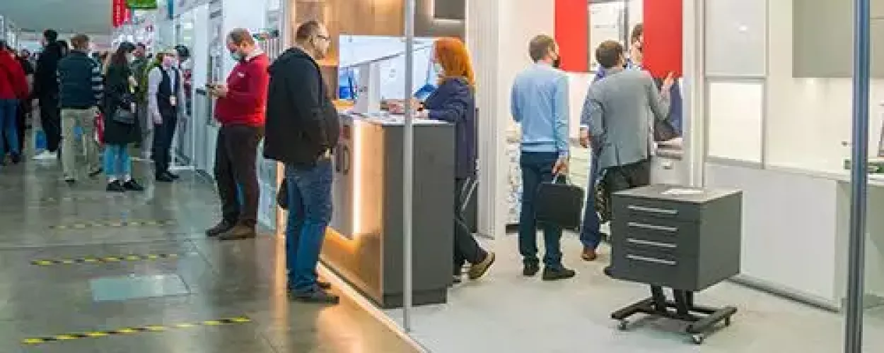 Распродажа. Стойка ресепшн для клиники